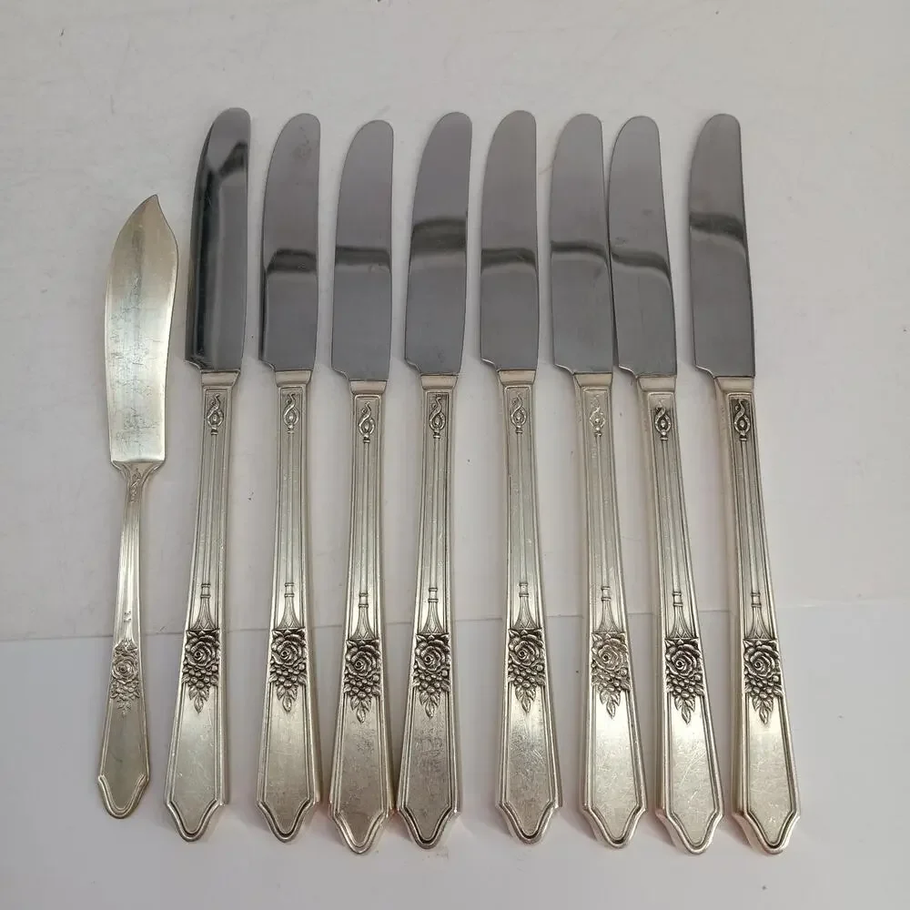 8+1X BK Vtg Manor Plate Triple Rose Rosedale Butter Knives Silverplate
